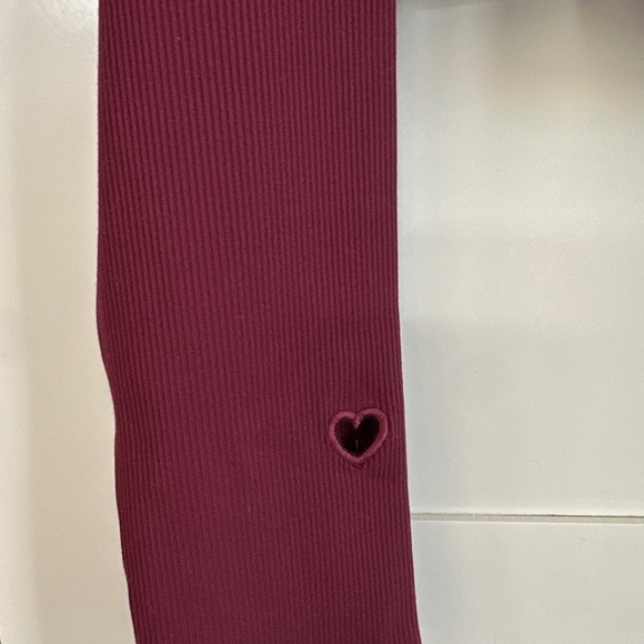 LULULEMON HEART NULU RIBBED WRAP FRONT LONG SLEEVE SHIRT BURGUNDY BAY SZ SMALL - Picture 5 of 6